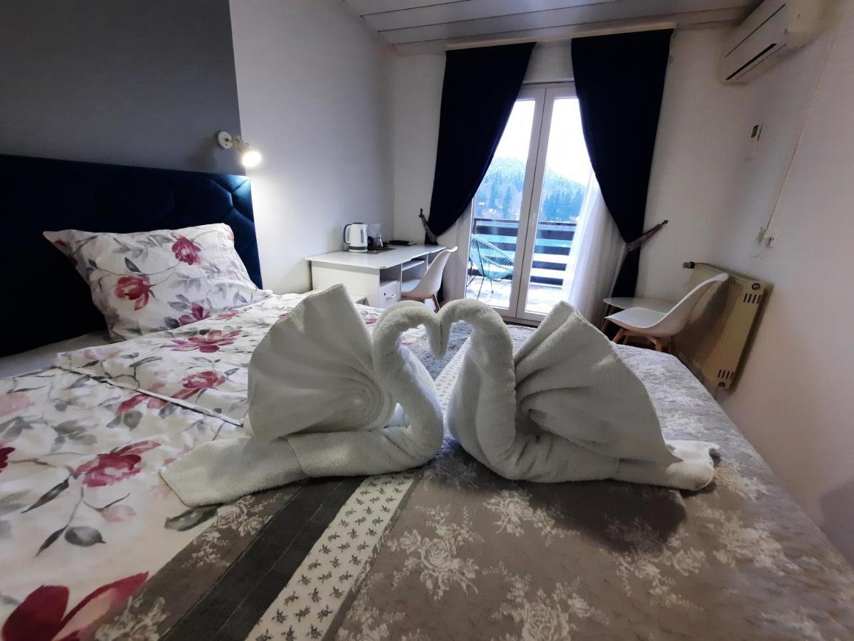 Bed and Breakfast Gostisce Jezero Медводе Екстер'єр фото