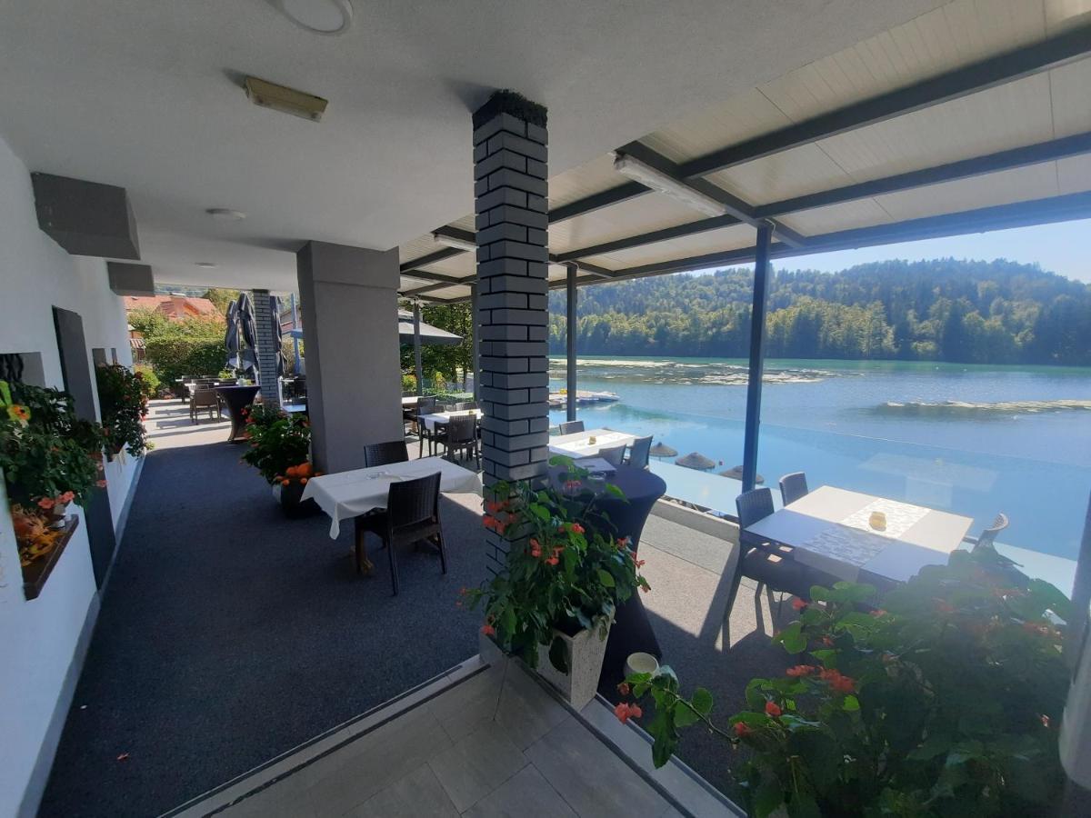Bed and Breakfast Gostisce Jezero Медводе Екстер'єр фото