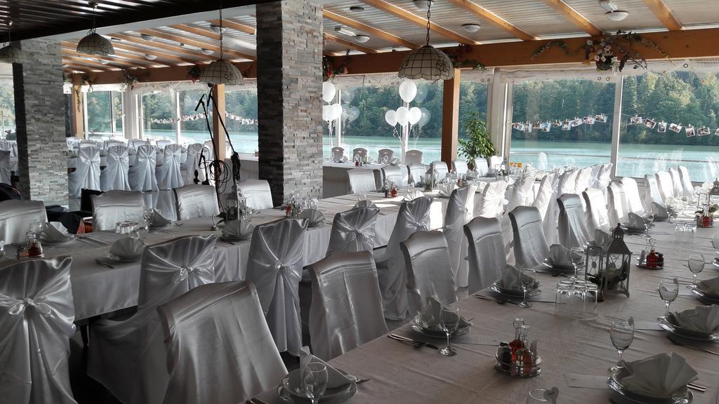 Bed and Breakfast Gostisce Jezero Медводе Екстер'єр фото
